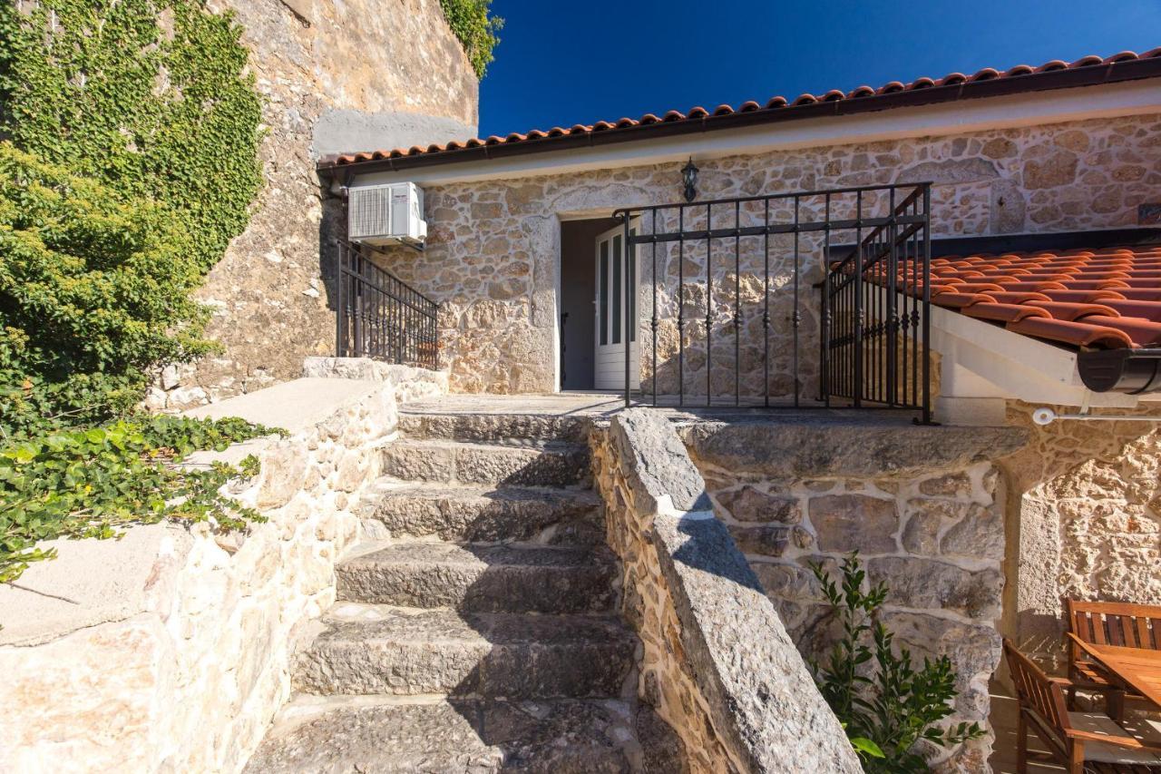 Villa House Misto Dobrinj Exterior foto