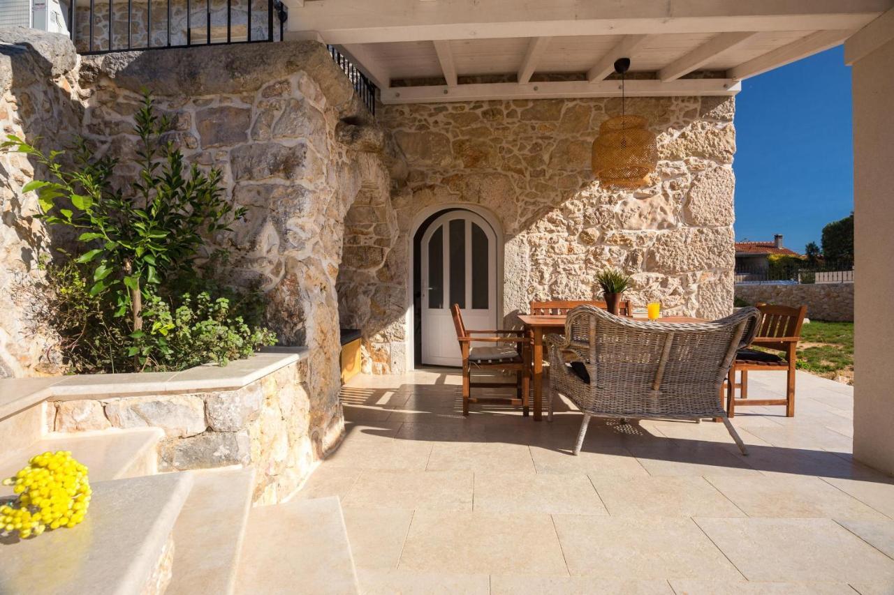 Villa House Misto Dobrinj Exterior foto